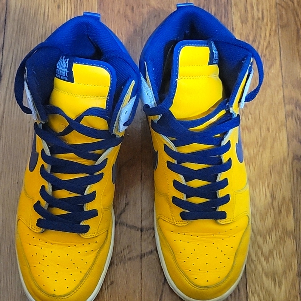 Retro nike sneakers